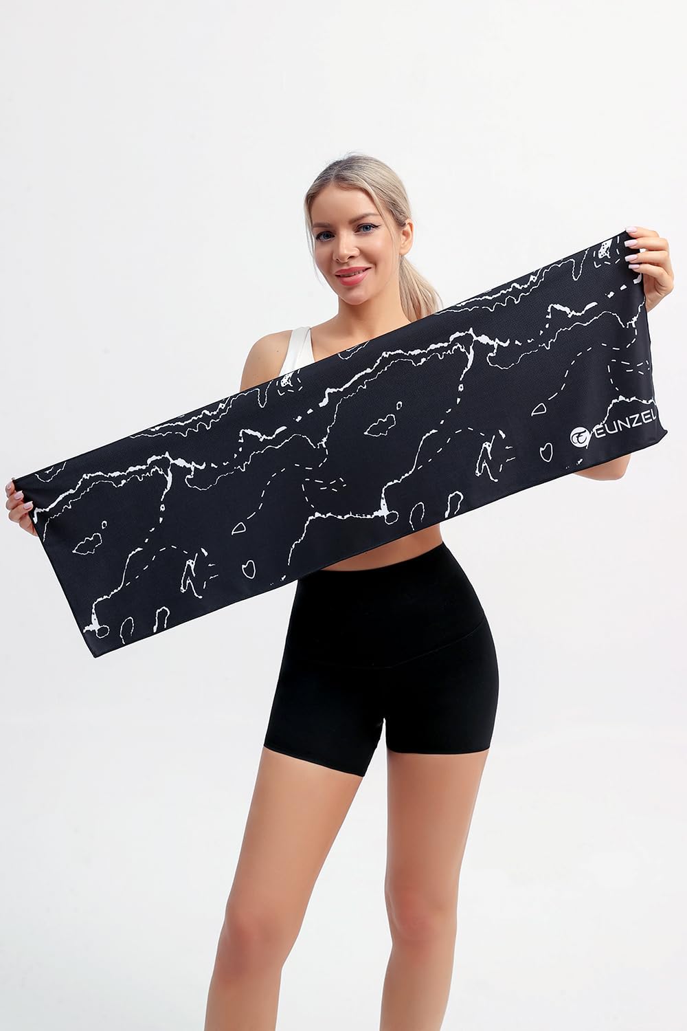Eunzel Cooling Towel, Ice Towel for Neck, Soft Microfiber Chilly Towel Stay Cool for Sports, Yoga, Running, Gym, Workout, Biking, Camping & Outdoor Activities 40"x12"