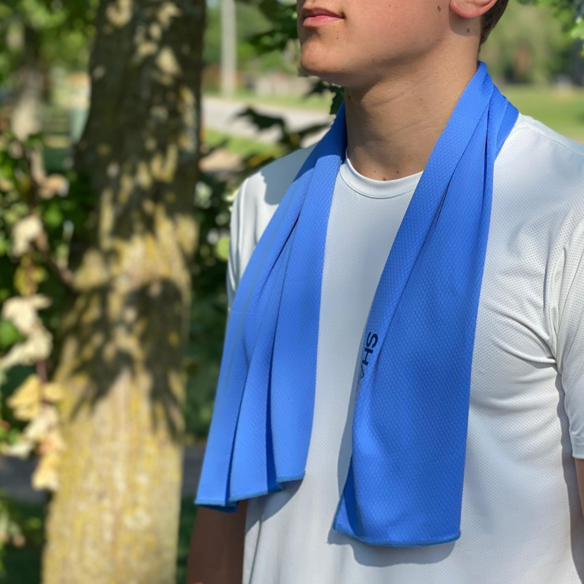 SHAKEitCOOL Extended Size Cooling Towel – Be Cool in Style - Heat Relief, Soft, Lightweight, Sun Protection, Easy Clean - Perfect for Biking, Hiking, Running, Yoga, Golf - Blue Purple Wave M