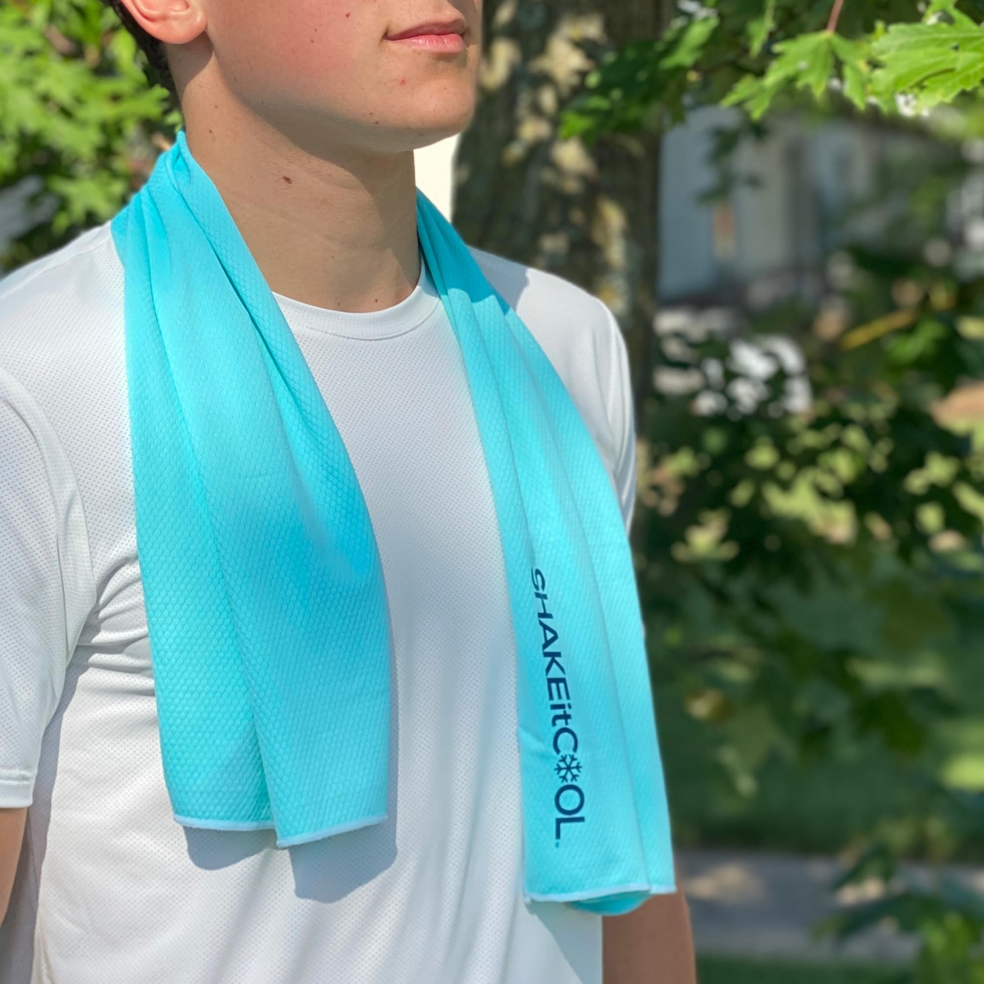 SHAKEitCOOL Extended Size Cooling Towel – Be Cool in Style - Heat Relief, Soft, Lightweight, Sun Protection, Easy Clean - Perfect for Biking, Hiking, Running, Yoga, Golf - Blue Purple Wave M