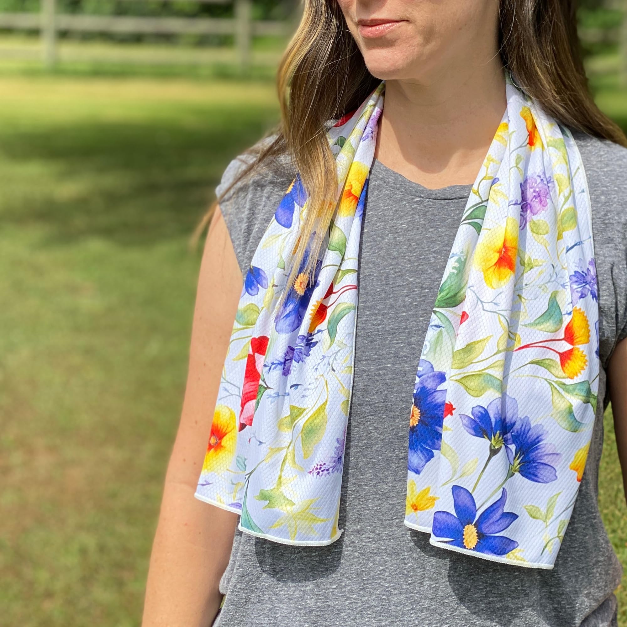 SHAKEitCOOL Extended Size Cooling Towel – Be Cool in Style - Heat Relief, Soft, Lightweight, Sun Protection, Easy Clean - Perfect for Biking, Hiking, Running, Yoga, Golf - Blue Purple Wave M